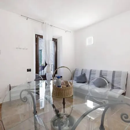 Le Coccinelle Holiday home Mandello del Lario